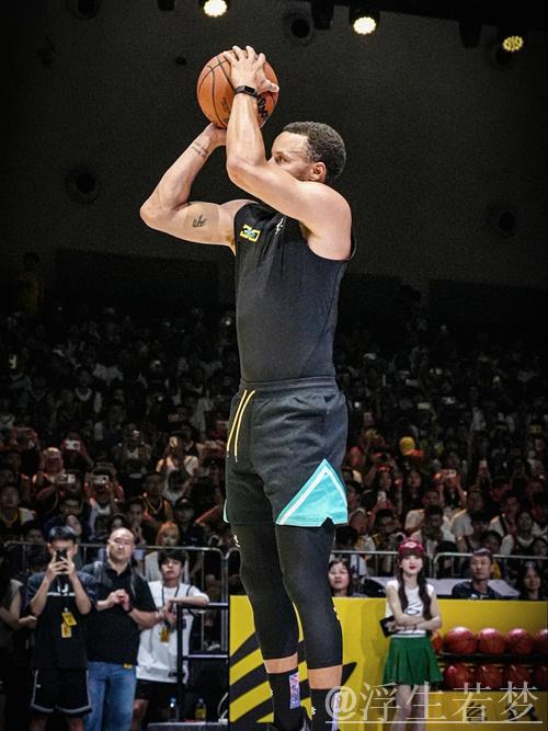 库里谈赛前球员通道投篮：希望借此带来好运气