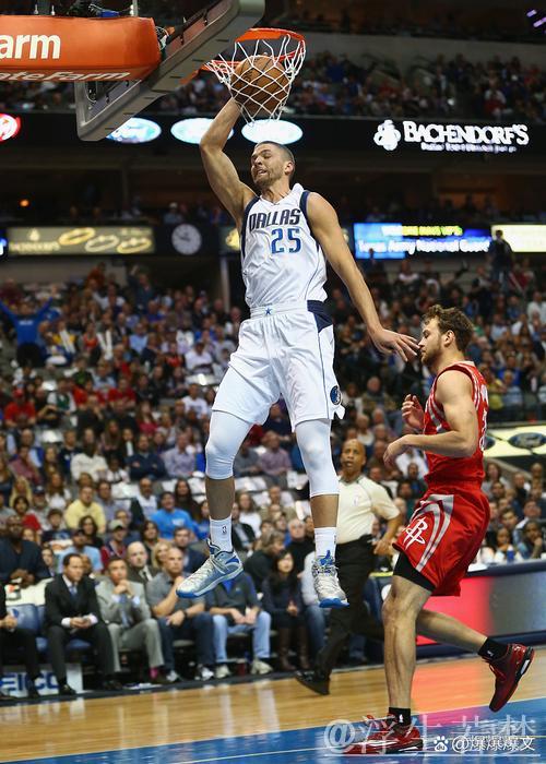 文班亚马重返赛场,马刺险胜雷霆挺进NBA杯决赛 文班亚马重返赛场,马刺险胜雷霆挺进NBA杯决赛